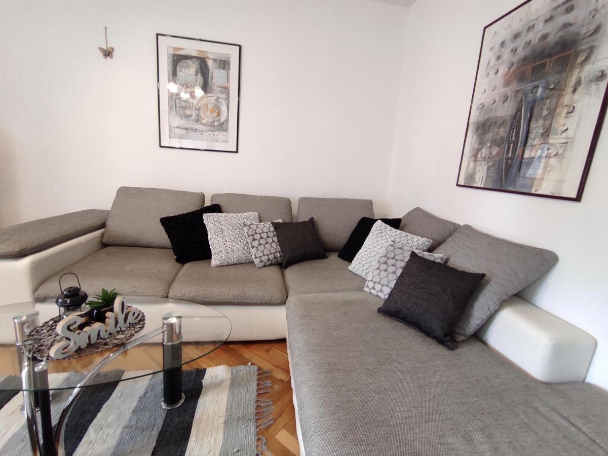 Apartment Deluxe Pervan Split